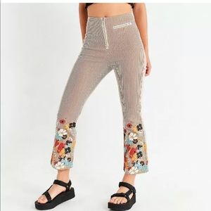 BDG Kick Flare High-Rise Cropped Jean – Flower